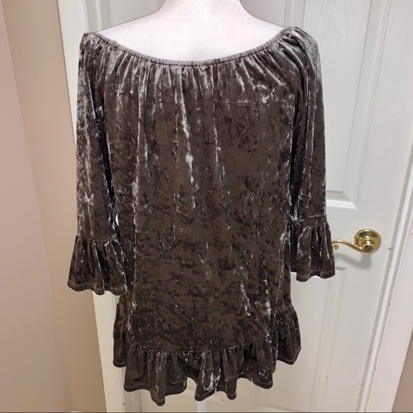 BeachLunchLounge Velvet Off Shoulder Top - Picture 2 of 7